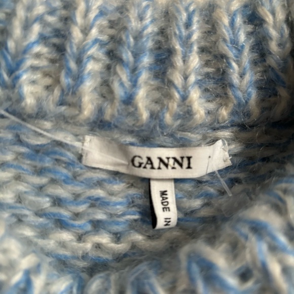 Sweater - Picture 3 of 7